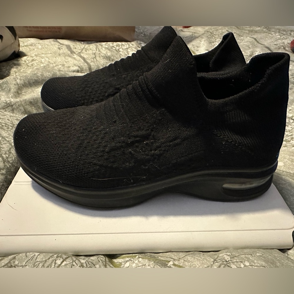 Black Slip-On Sneakers - Picture 3 of 4